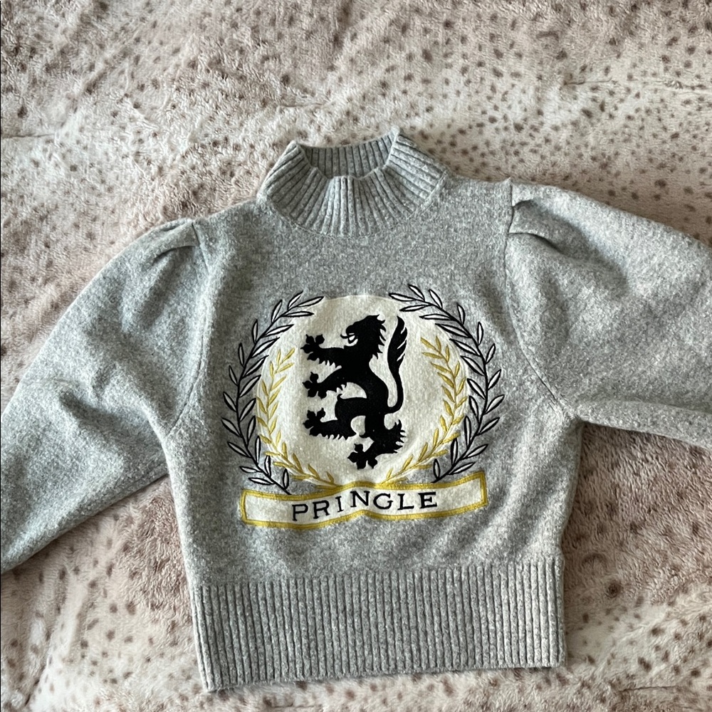 Pringle Gray Sweater with Lion Crest